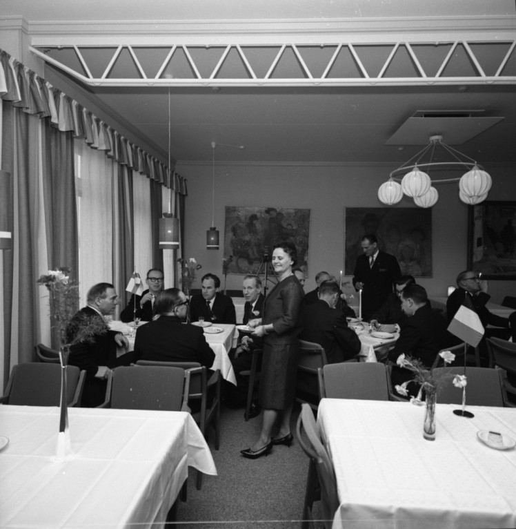 Restaurang Brunnsparken, Ljungby, Invigs, År 1961 HD.4.44.1 (FILEminimizer)